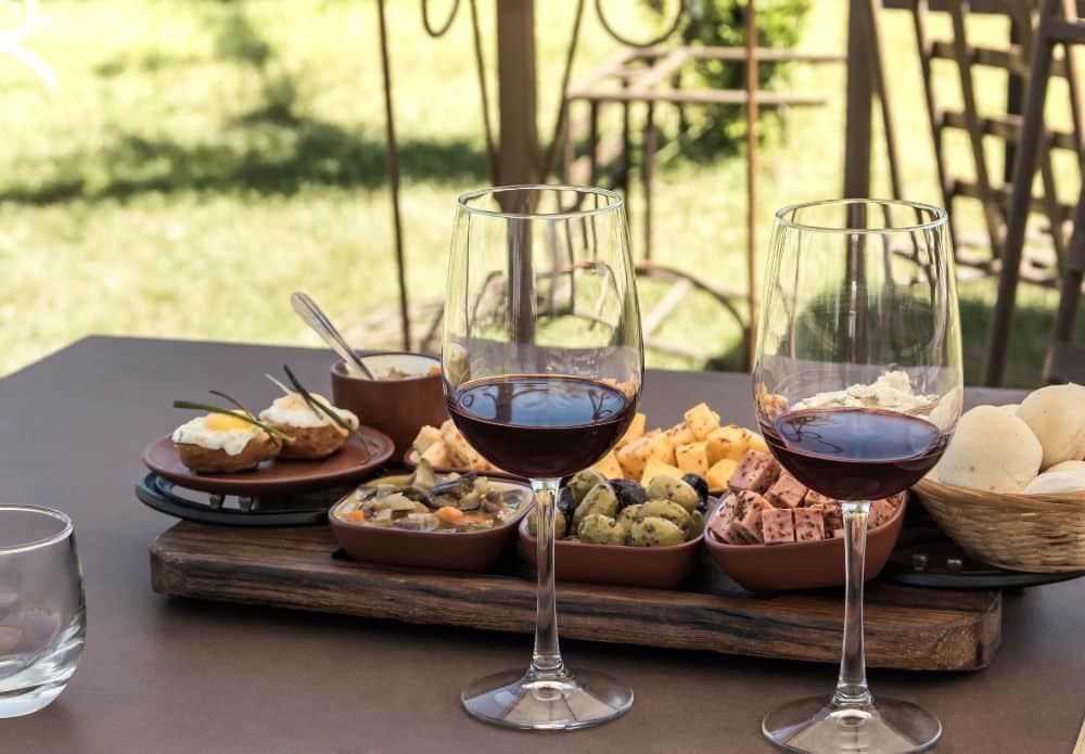Wine tasting and hors d'oeuvre platter under the desert sky